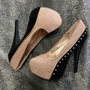 qupid black & tan heels